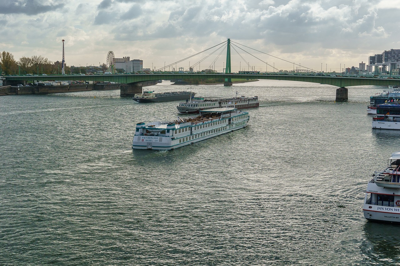 cologne rhine deutzer bridge free photo