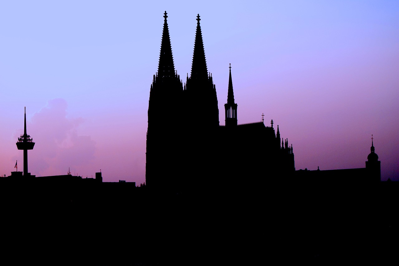 cologne cathedral cologne church free photo