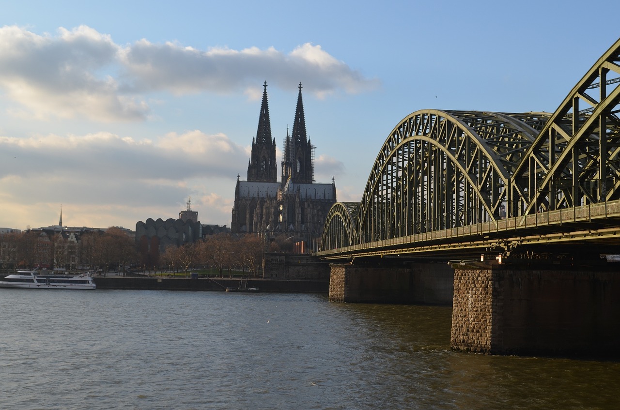 cologne panorama hohenzollern bridge cologne cathedral free photo
