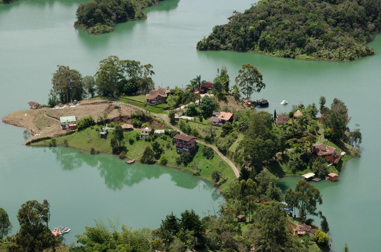 colombia guatape lake free photo