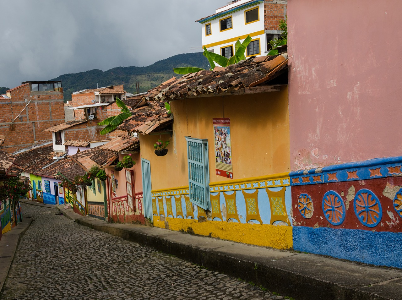 colombia guatape tourism free photo