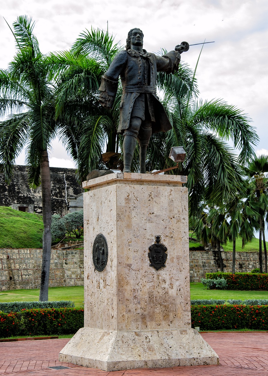 colombia statue cartagena free photo