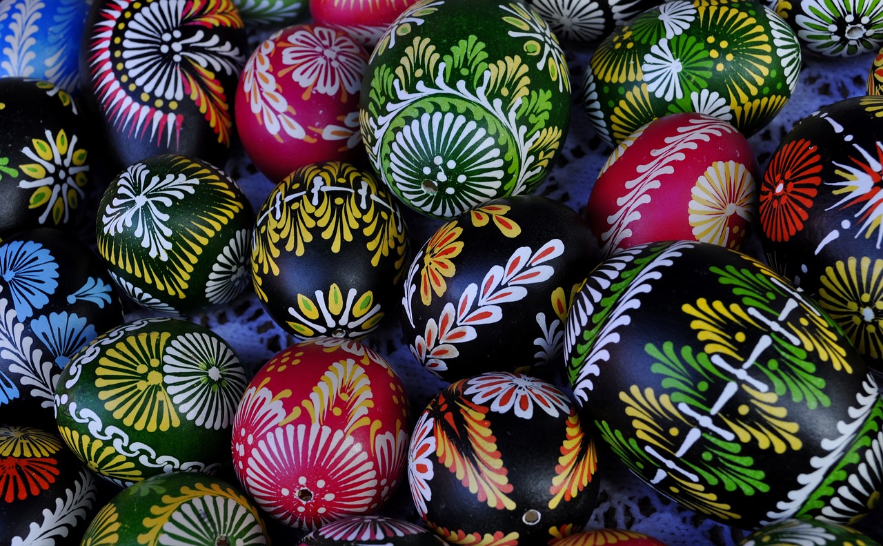 color eggs easter holidays free photo