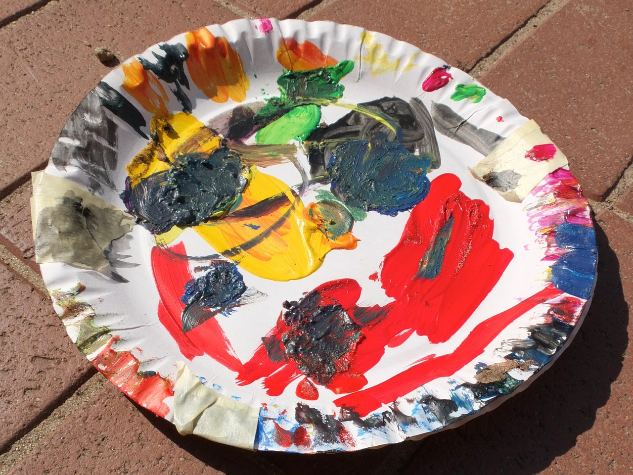 Paint palette party sale plates