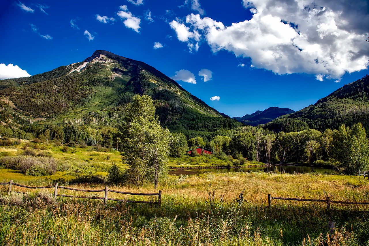 colorado rocky mountains barn free photo