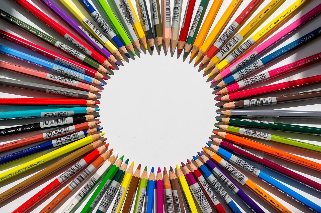 colored pencil usd color free photo