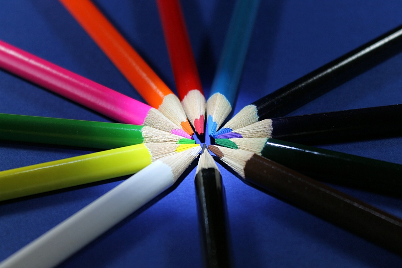 colored pencils  red  white blue free photo