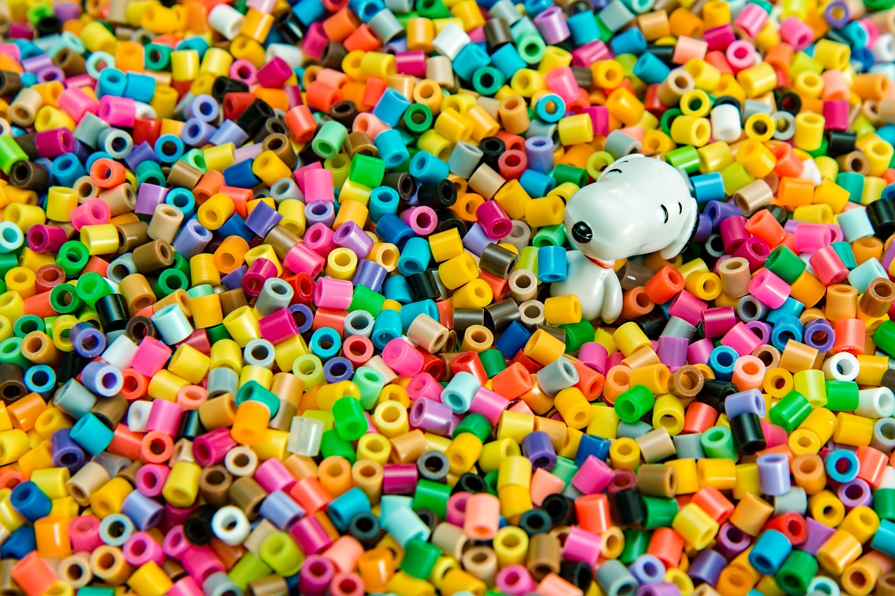 colorful beads snoopy free photo
