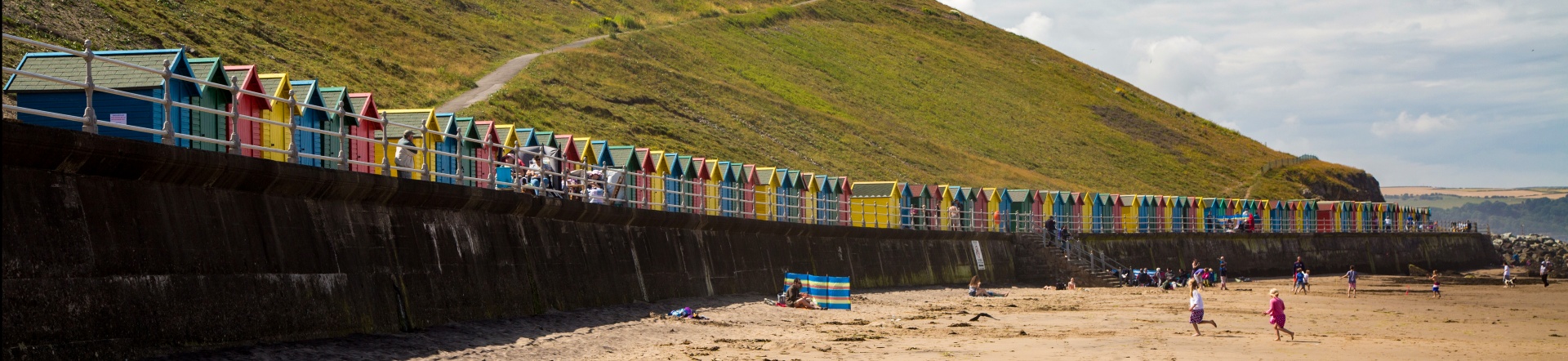 beach hut whitby free photo