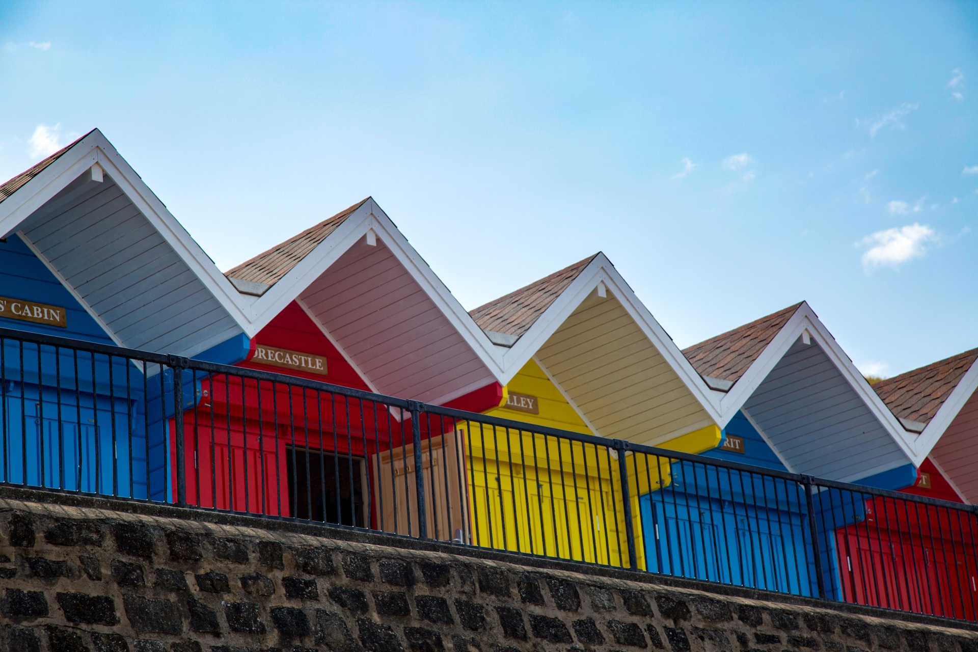 beach hut whitby free photo