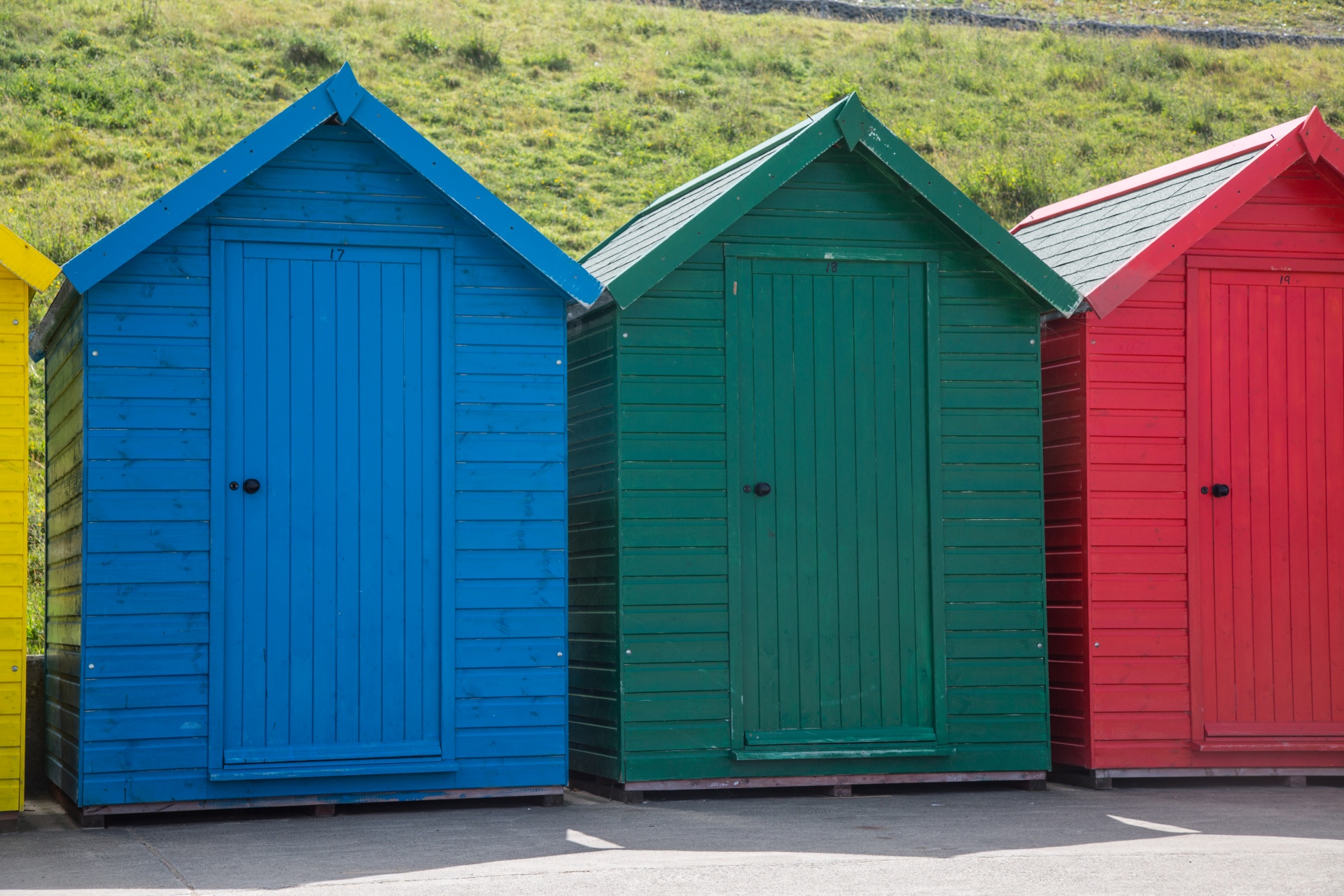 beach hut whitby free photo