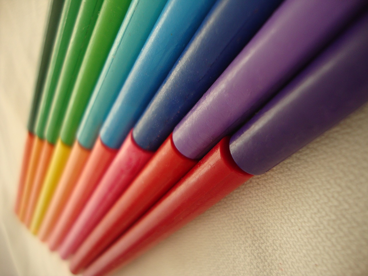 colors pencils paintings free photo