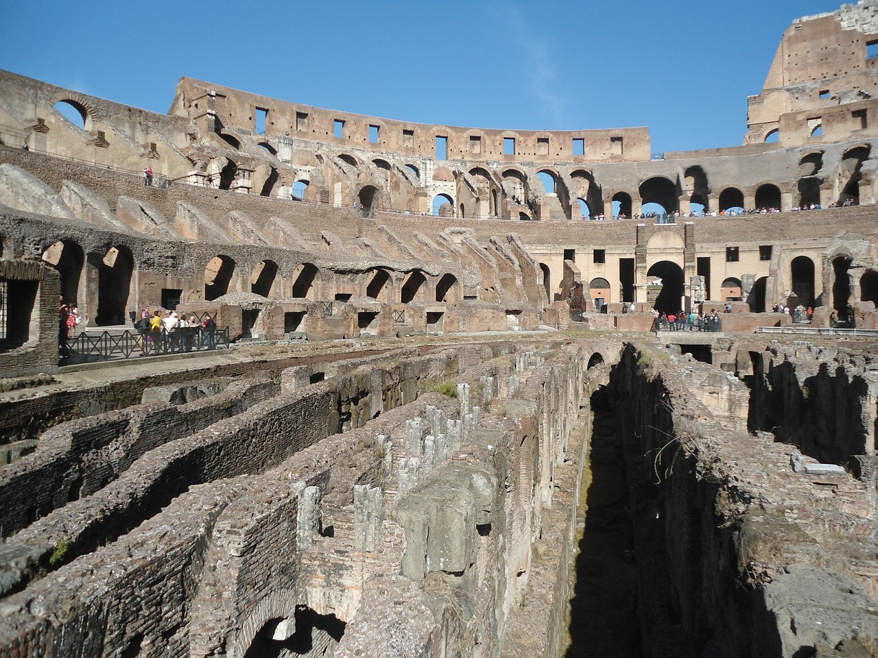 colosseum coliseum flavian amphitheatre free photo