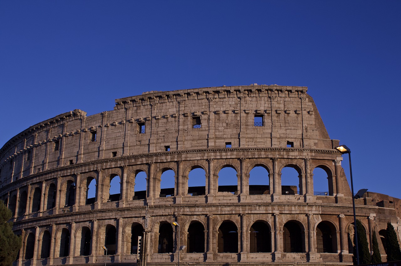 colosseum  rome  italy free photo