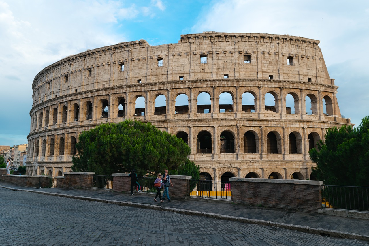 colosseum  building  architecture free photo