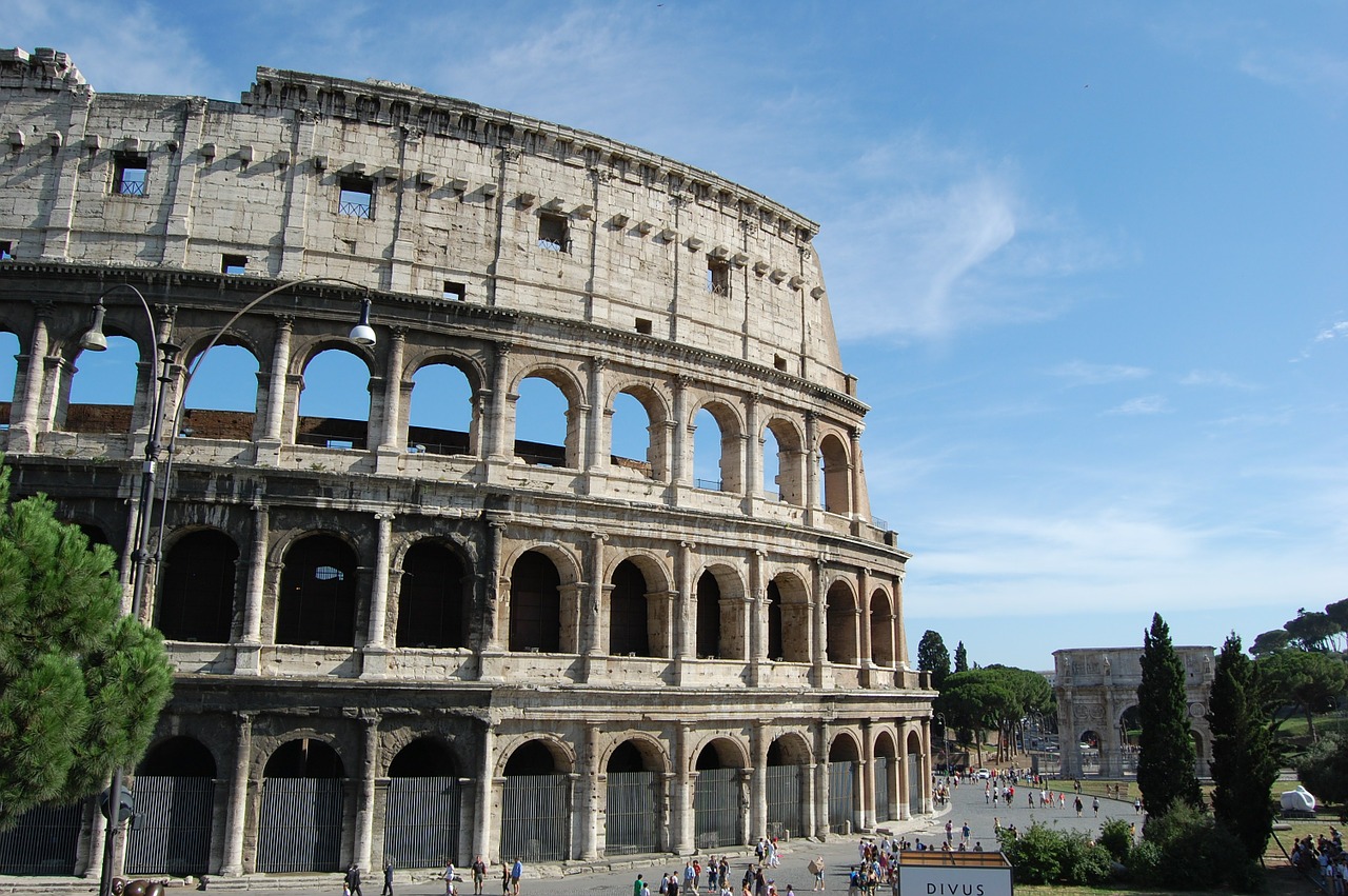 colosseum rom architecture free photo