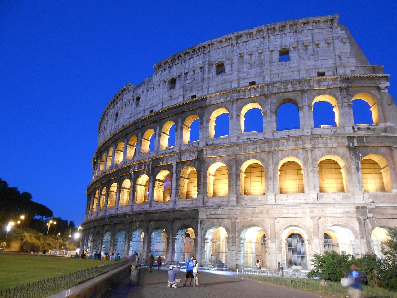 colosseum rome night view free photo