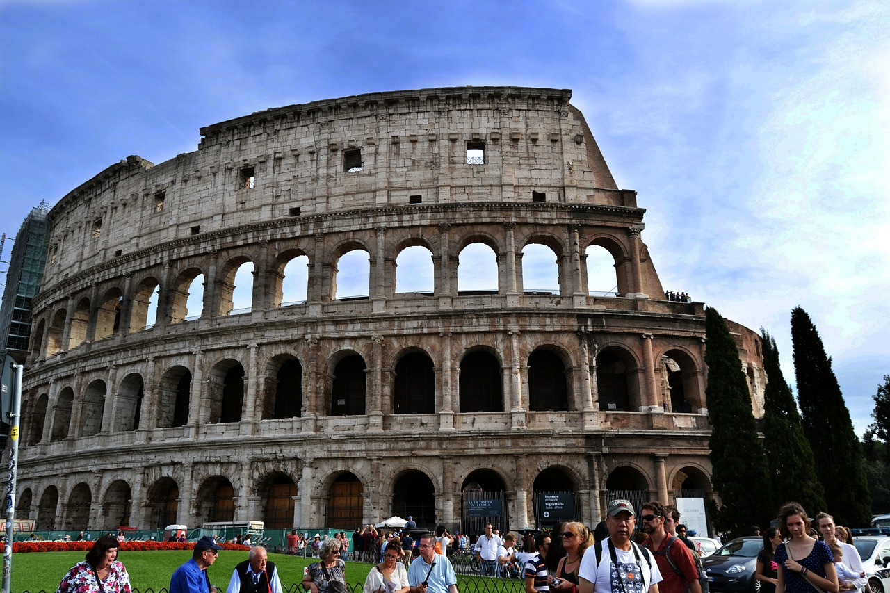 colosseum rome italy free photo