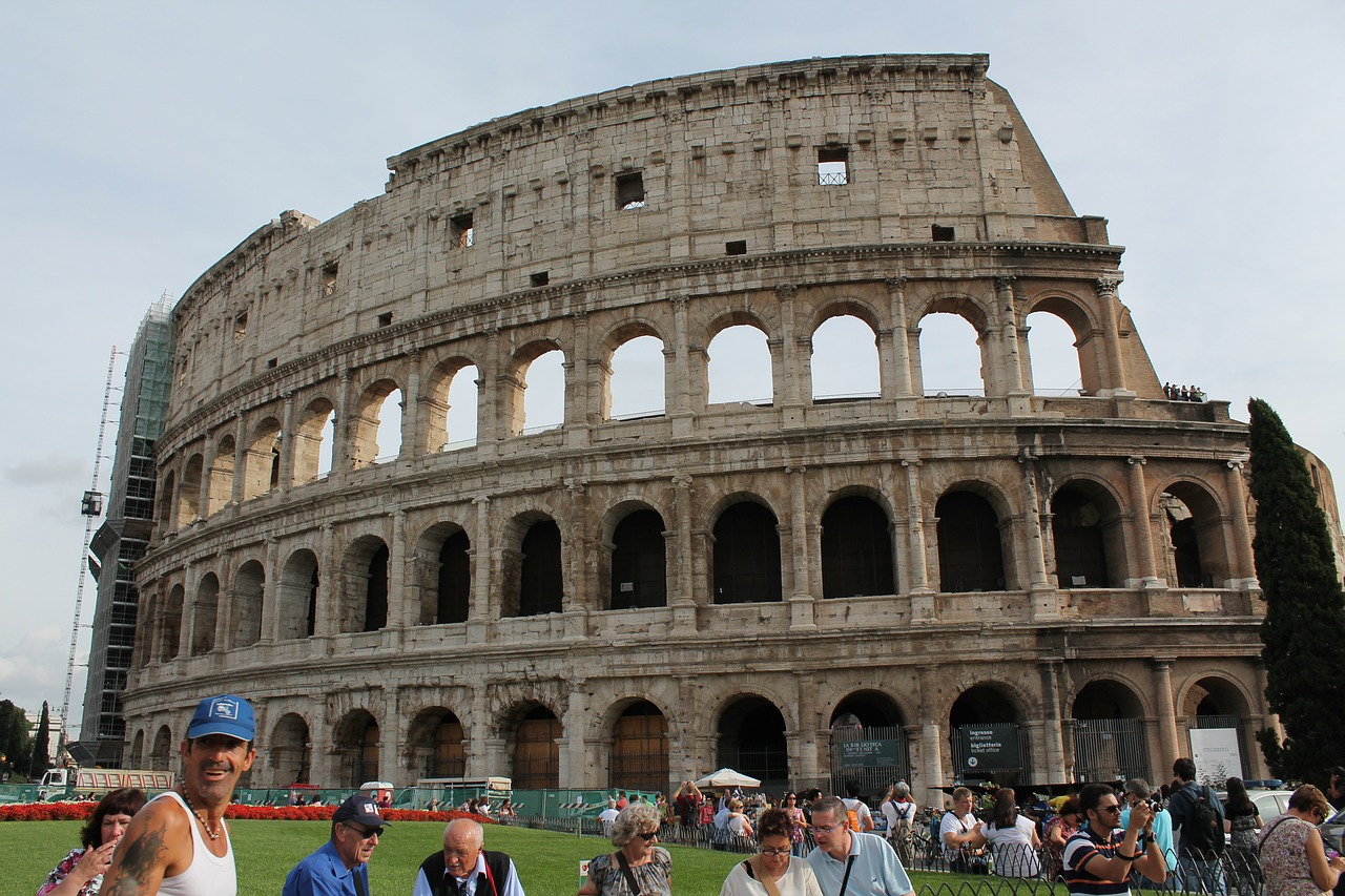 colosseum rome italy free photo