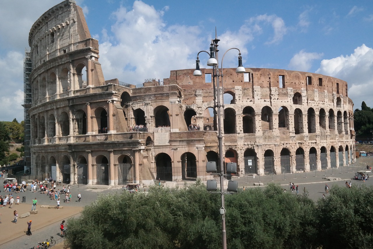 colosseum rome italy free photo