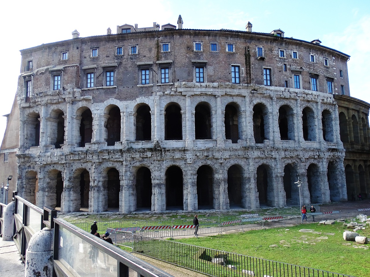 colosseum rome italia free photo