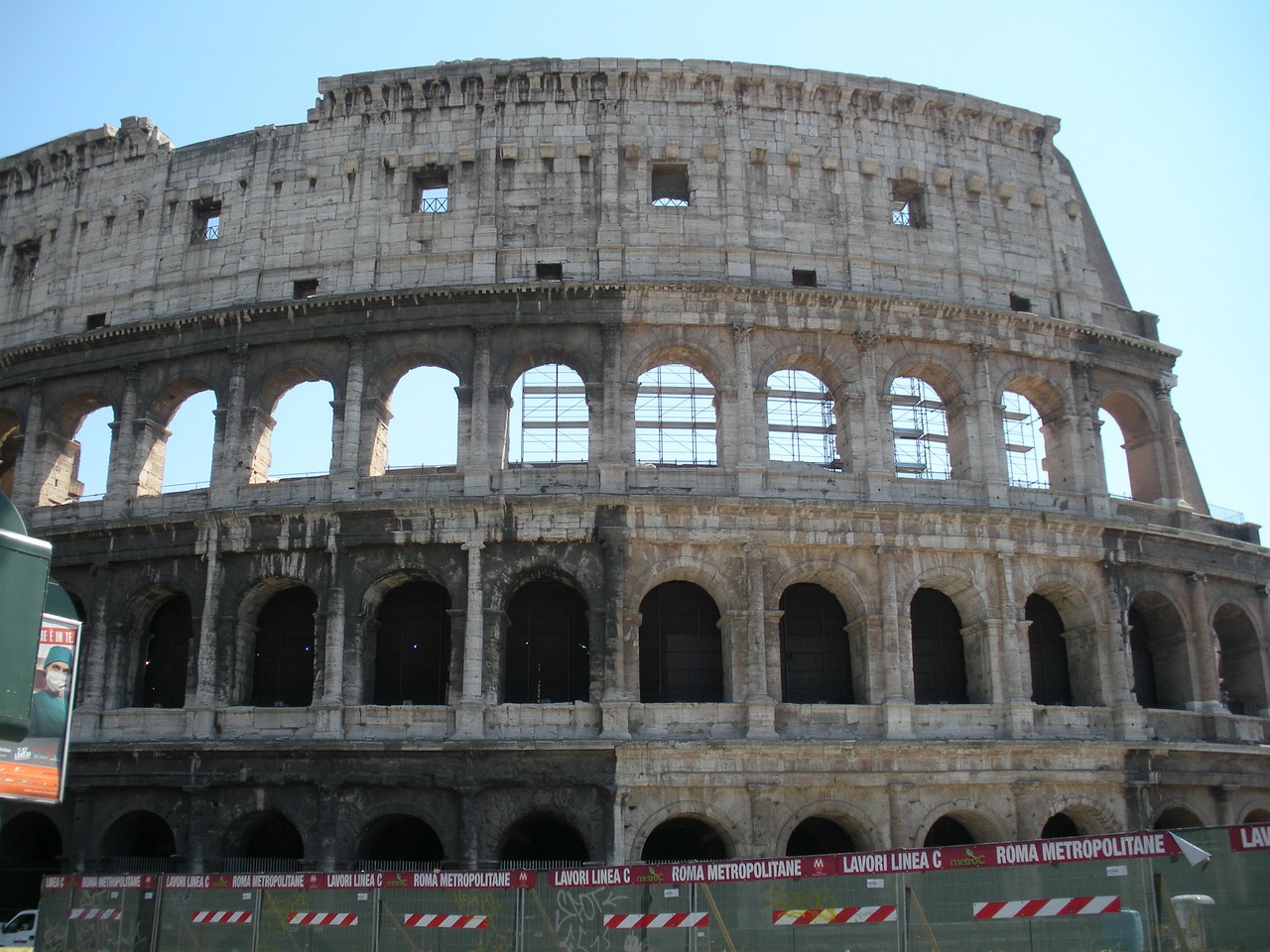 colosseum rome italy free photo