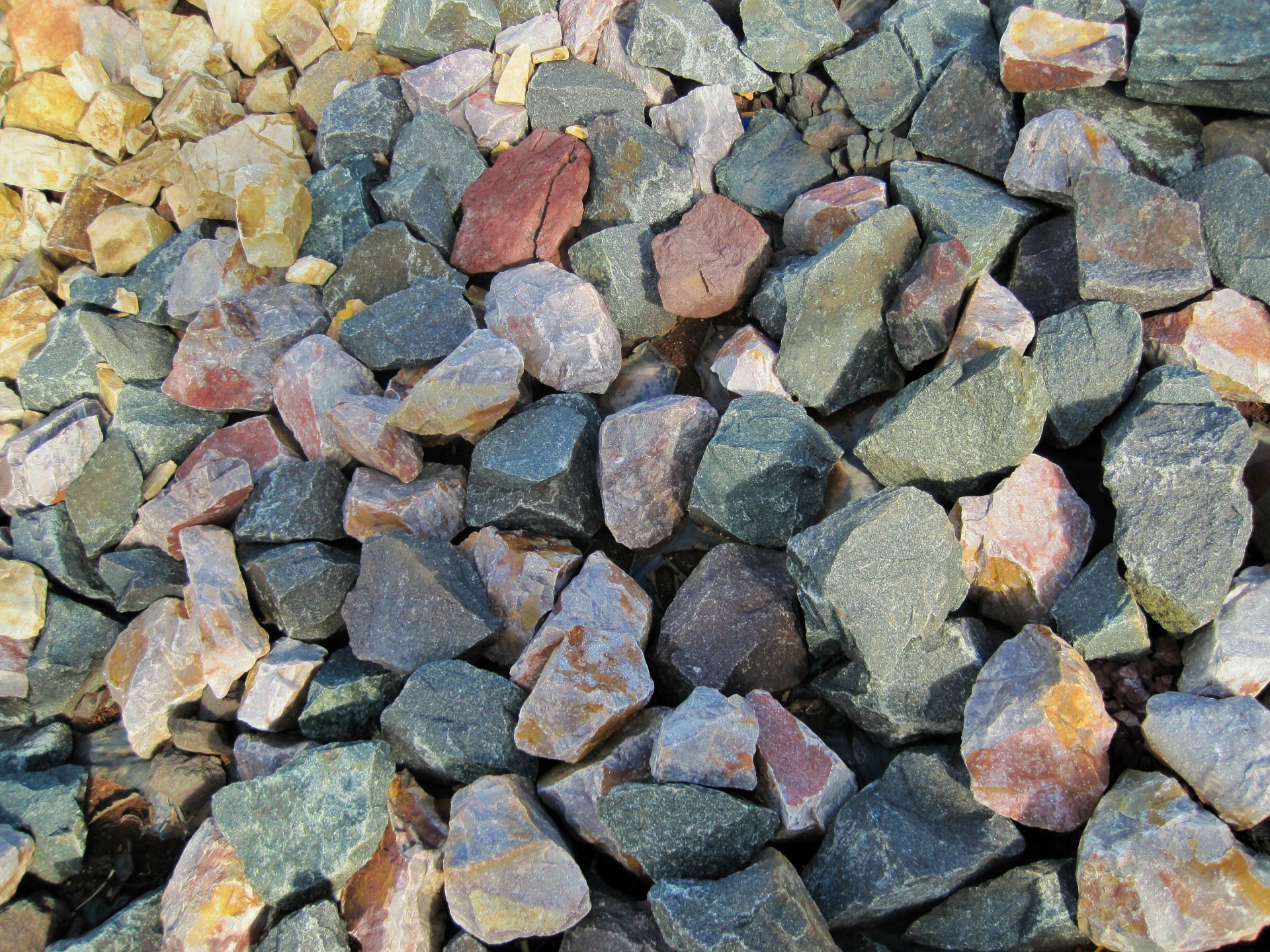 stones gravel spread free photo