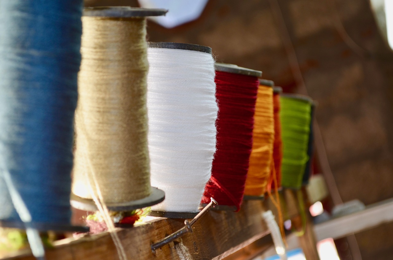 colourful  threads  color free photo