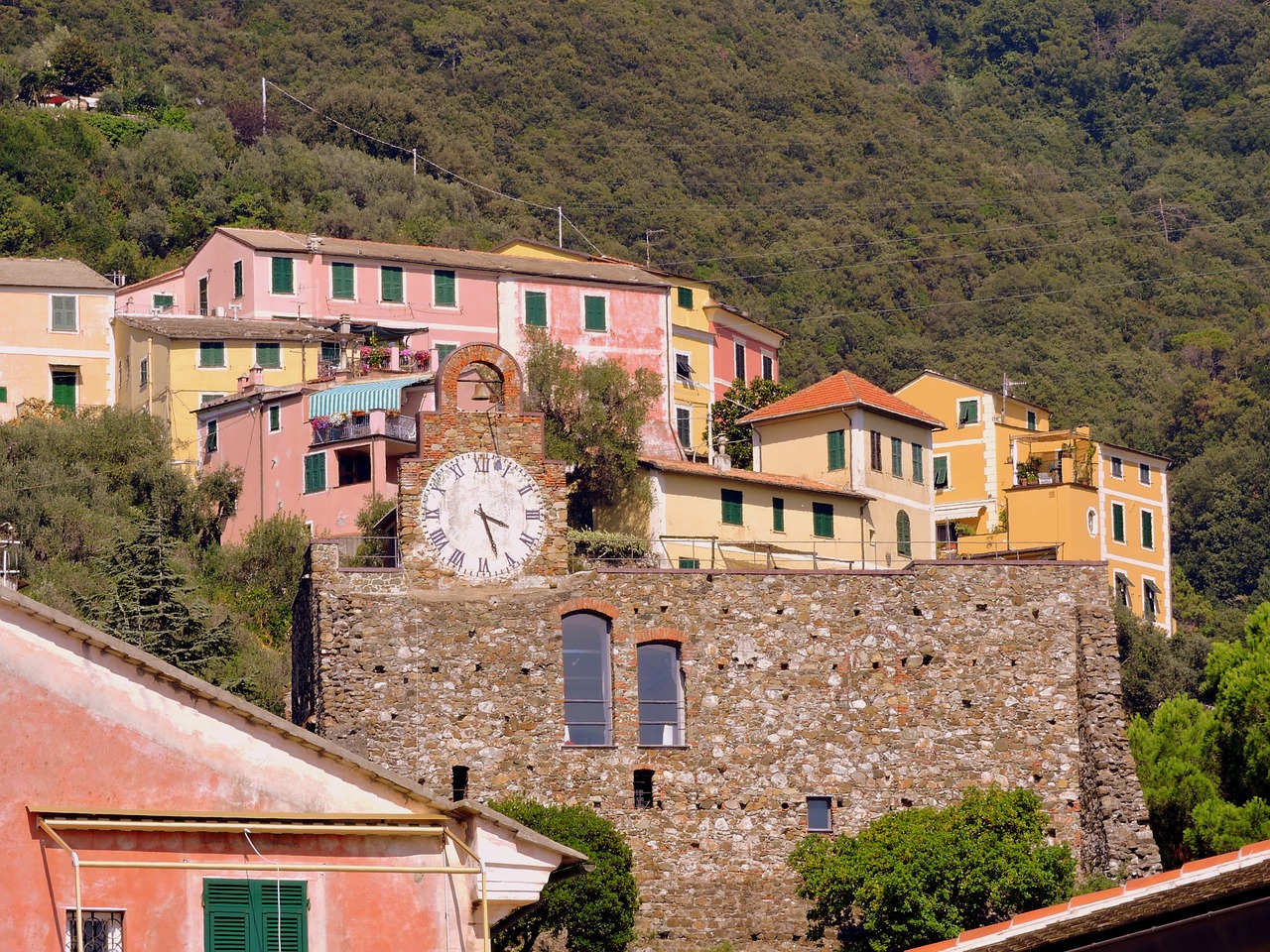 colourful houses watch cinque terre free photo