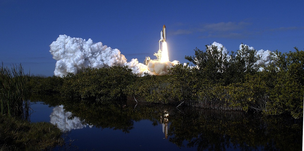 columbia space shuttle launch mission free photo