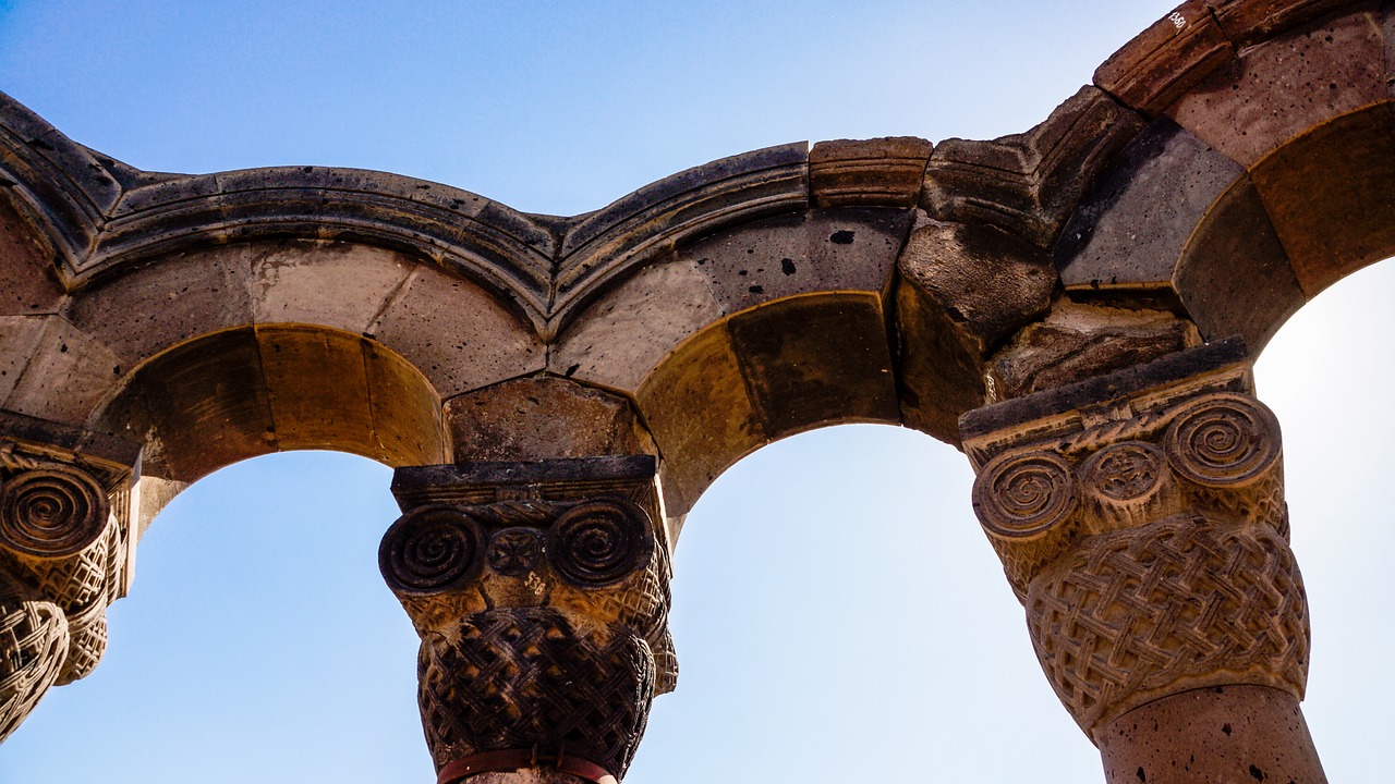 column arch cathedral free photo