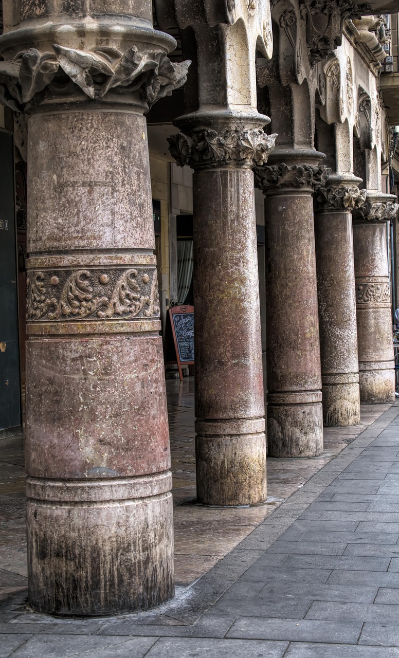 columns roman architecture free photo