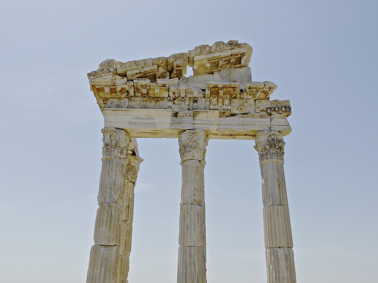 columns bergama ruins free photo