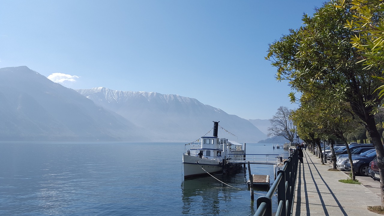 landscape ship lake como free photo