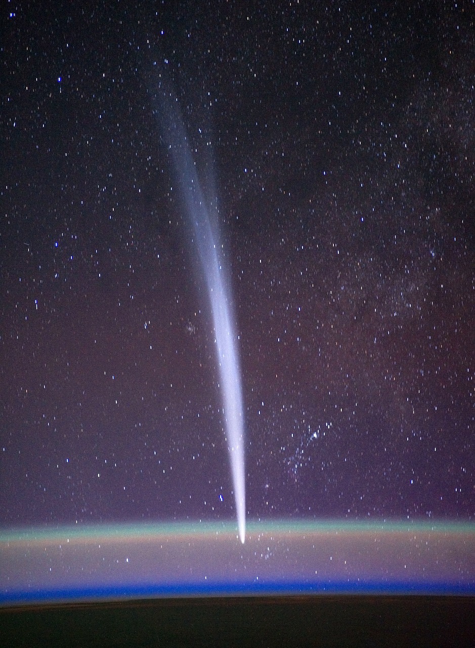 comet tail lovejoy free photo