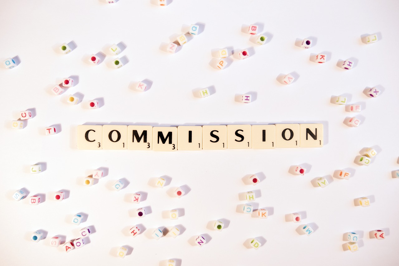 commission money property free photo