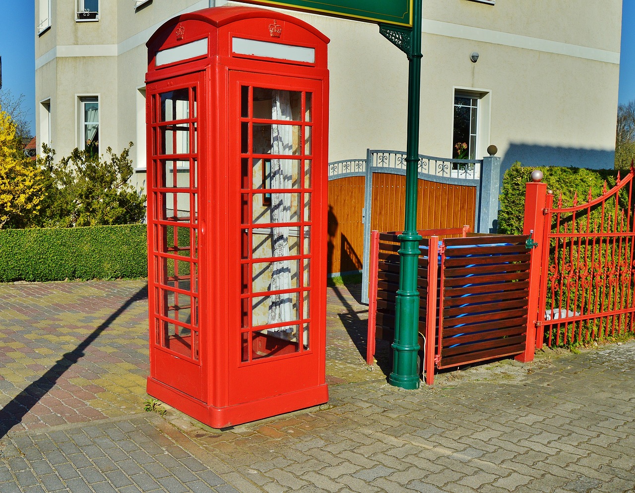 communication telephone house red free photo