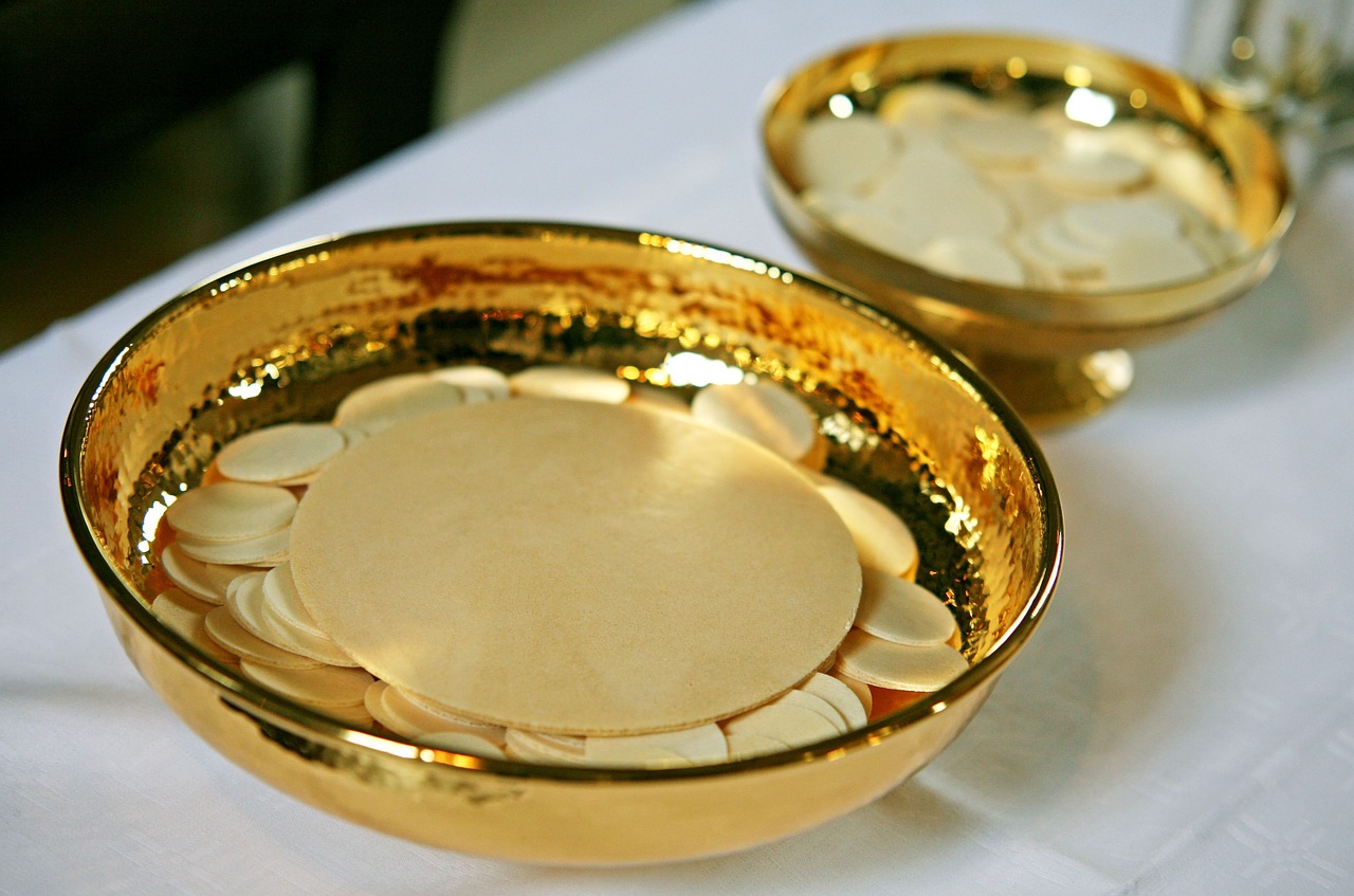 communion communion wafers cup free photo