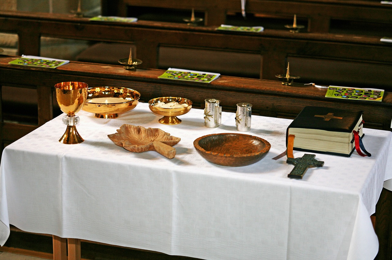 communion altar catholic free photo