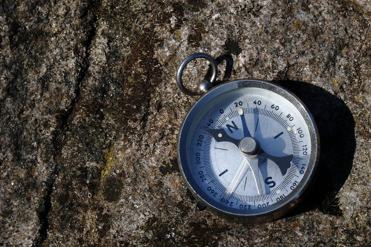 compass north granite free photo