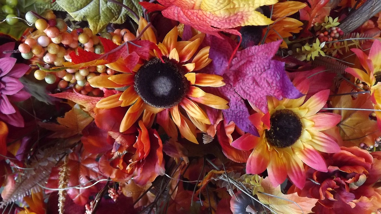 composition autumn flowers free photo