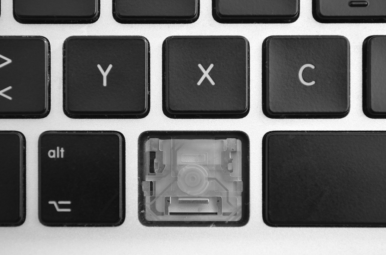 computer keyboard broken free photo