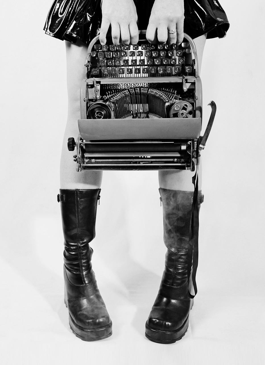 conceptual typewriter goth free photo