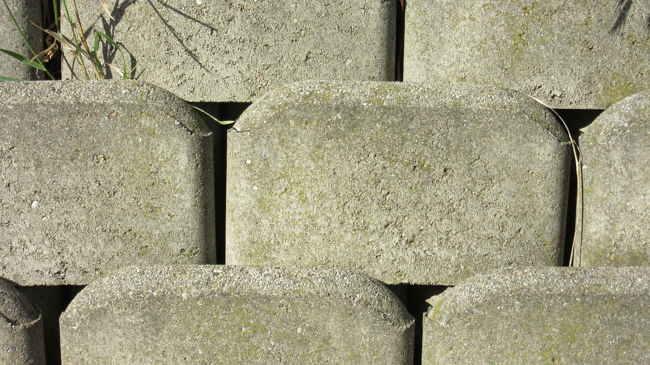 concrete brick rauh free photo
