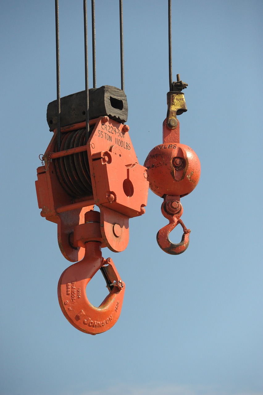 construction crane lift free photo