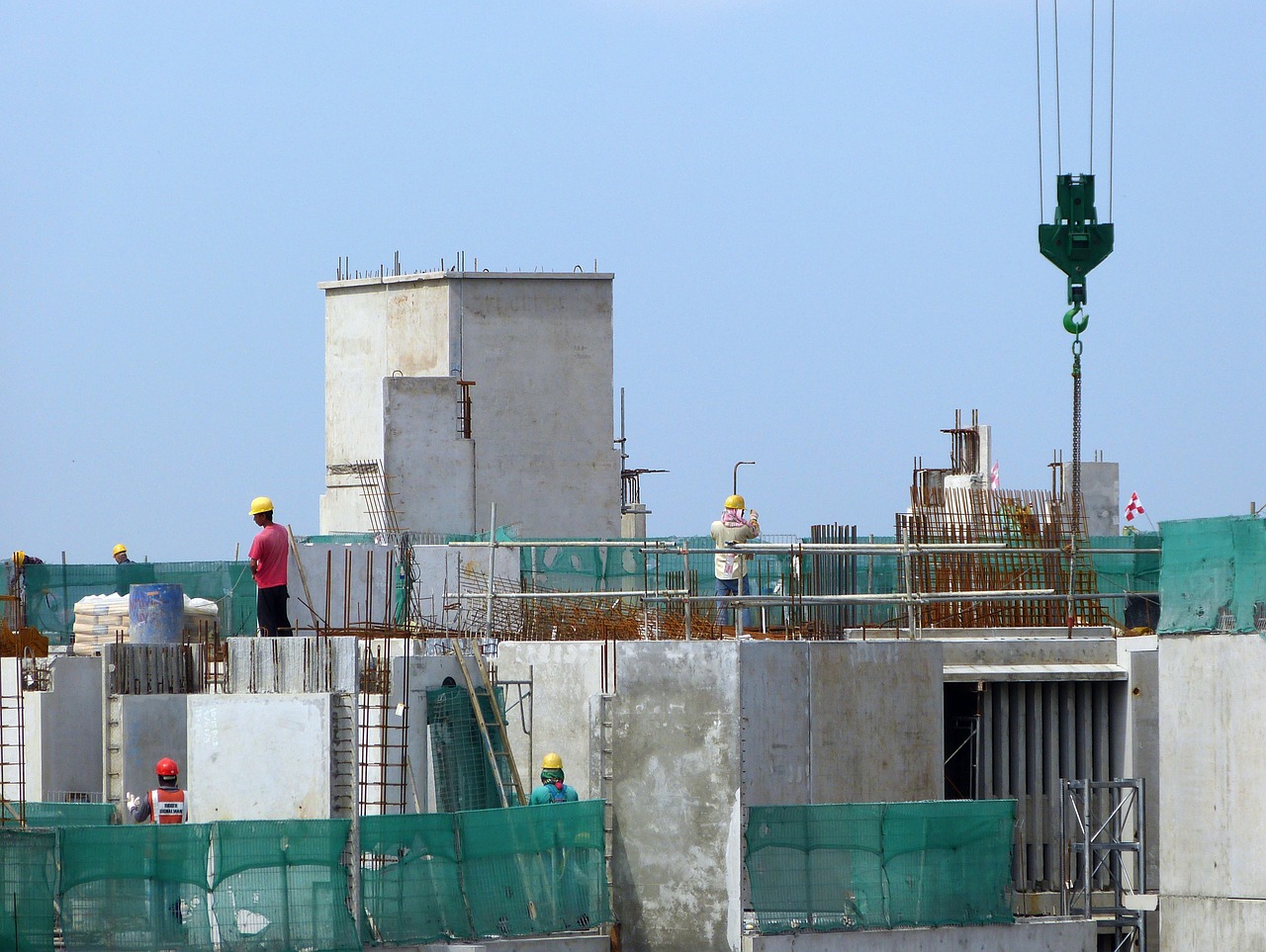 construction site crane free photo