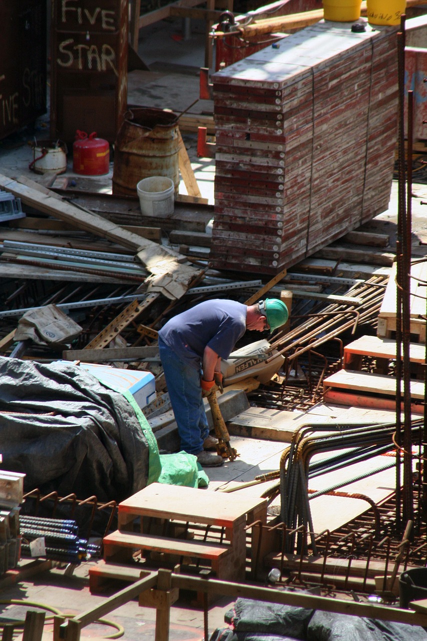 construction  worker  work free photo