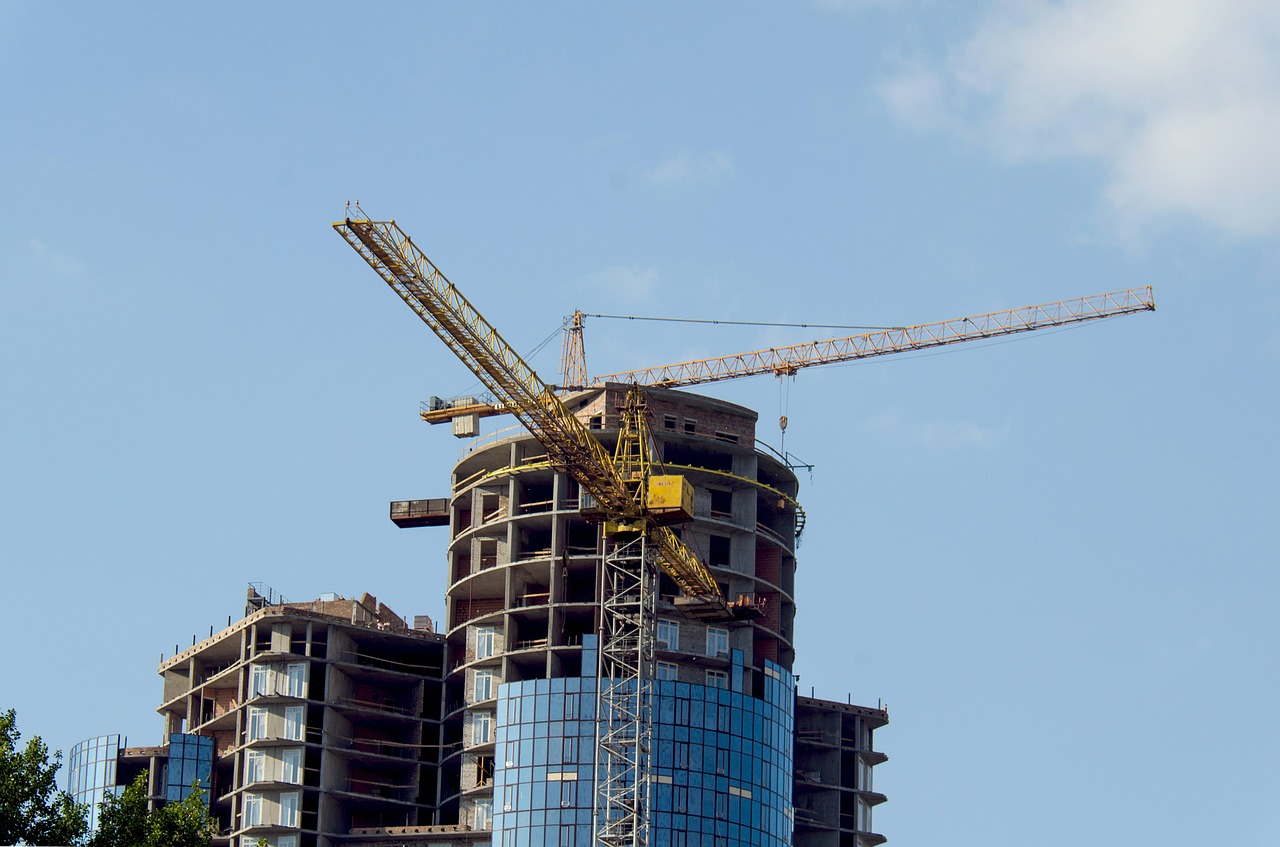 construction building crane hoisting free photo