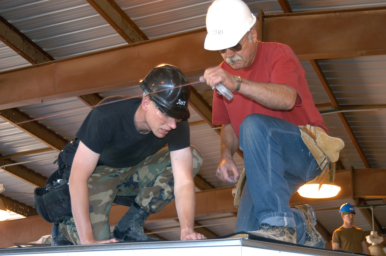 construction workers building free photo