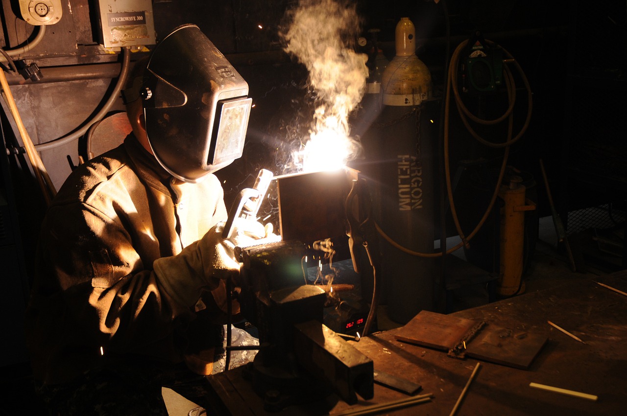 construction worker welding free photo